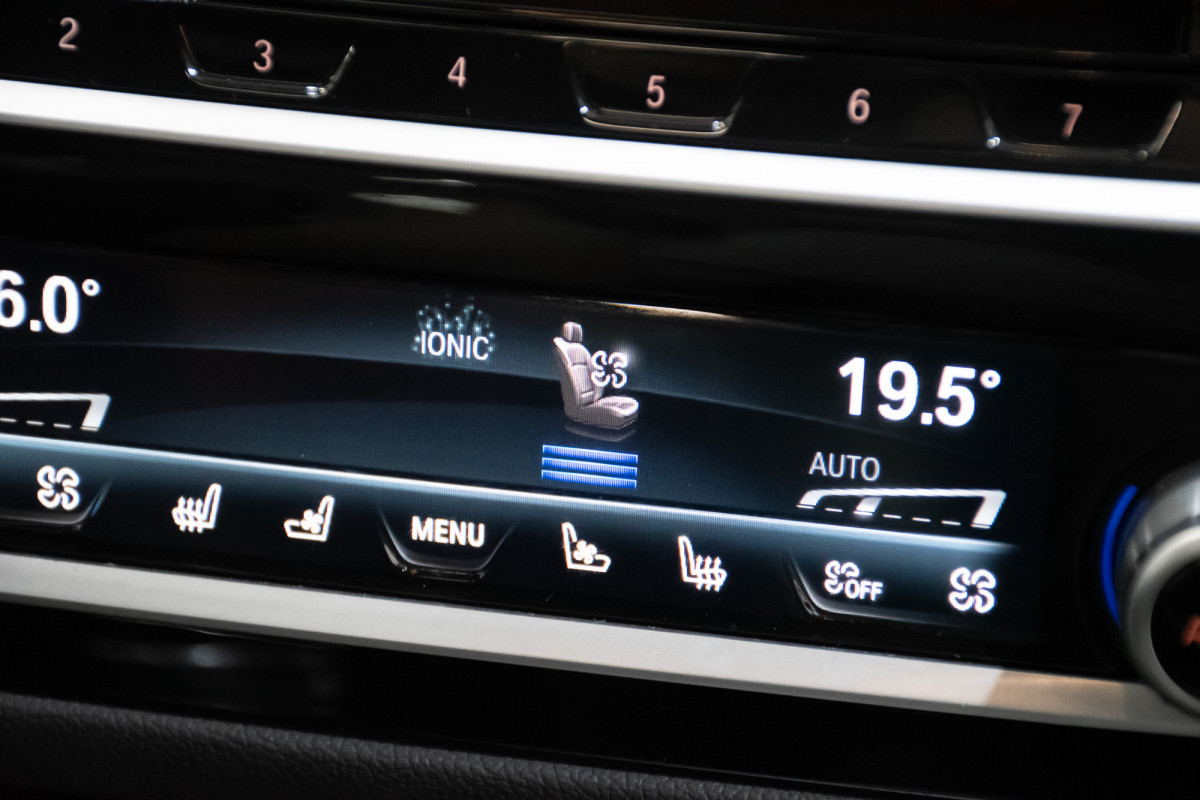 2018 BMW 5 Series 30d Luxury Line Sedan