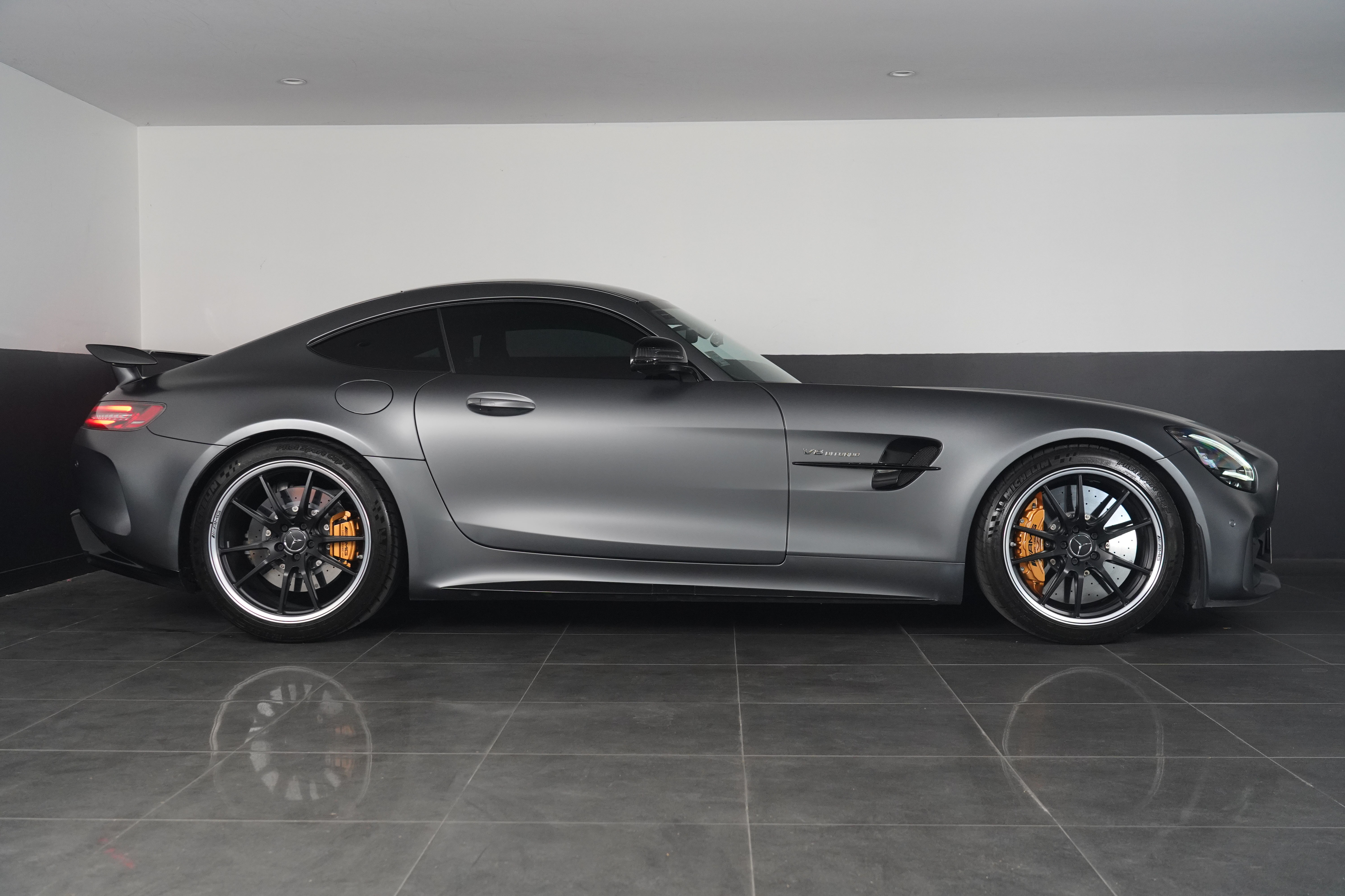2021 Mercedes-Benz AMG GT R Coupe Image 17
