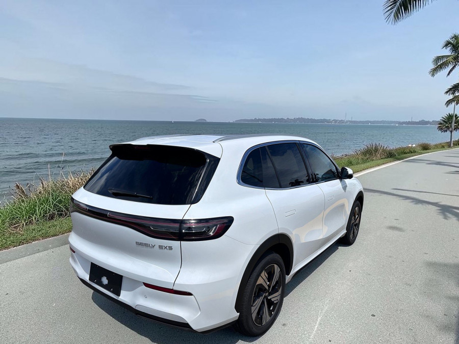 2026 Geely EX5 E245 Inspire Extended Range SUV Image 5