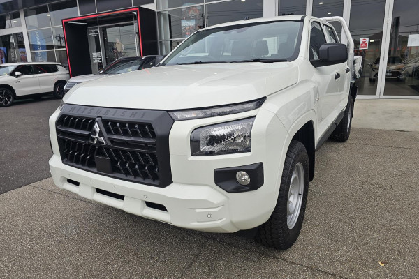 2025 Mitsubishi Triton MV  GLX Cab Chassis Image 5