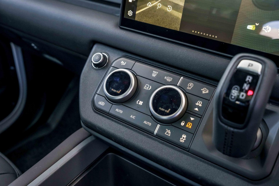 2025 MY25.5 Land Rover Defender L663 110 D350 X-Dynamic SE SUV