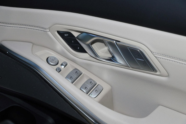 2025 BMW 3 Series G20 LCI II 330i M Sport Sedan image 19