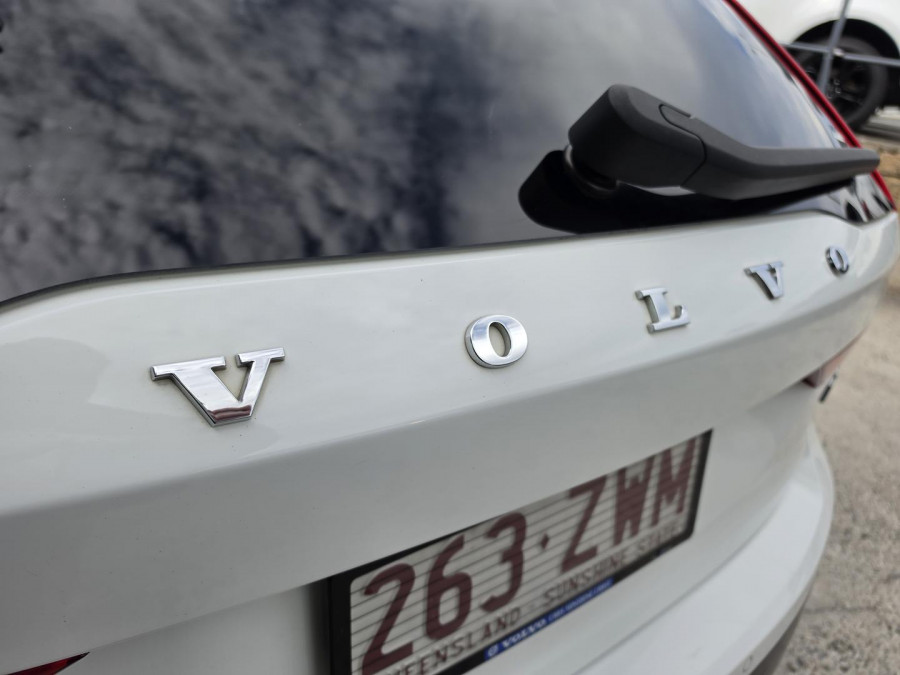 2019 Volvo V90 Cross Country P Series D5 Wagon Image 15