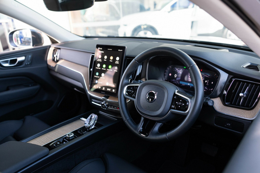 2025 MY26 Volvo XC60 UZ Plus B5 Bright SUV Image 14