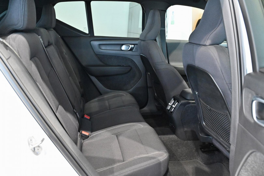 2023 MY24 Volvo XC40  Recharge Pure Electric SUV Image 7