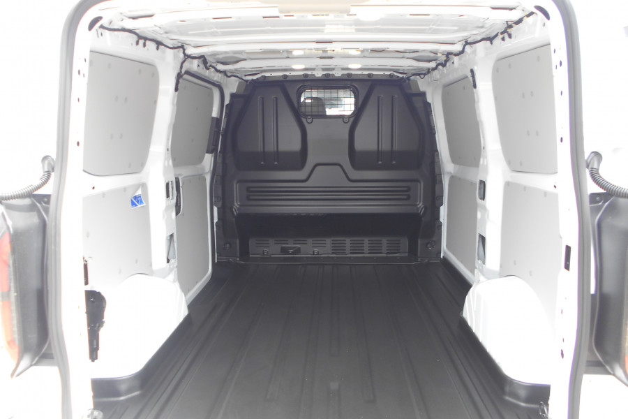 2024 MY24.50 Ford Transit Custom AV Sport SWB Van Image 18