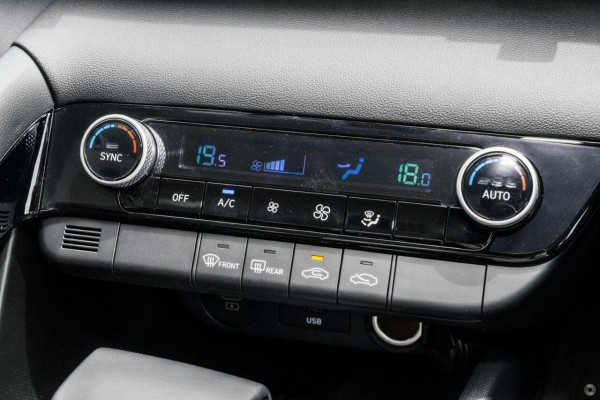 2025 Hyundai i30 CN7.V2 Hybrid Sedan Image 6