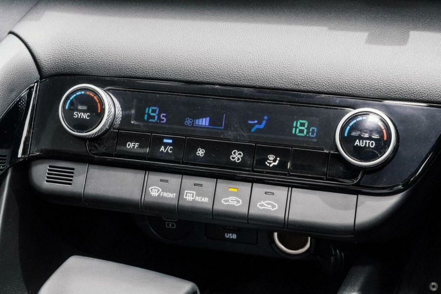 2025 Hyundai i30 CN7.V2 Hybrid Sedan Image 6