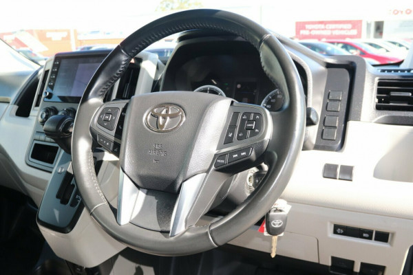 2023 MY22 Toyota HiAce GDH300R  Van Image 6