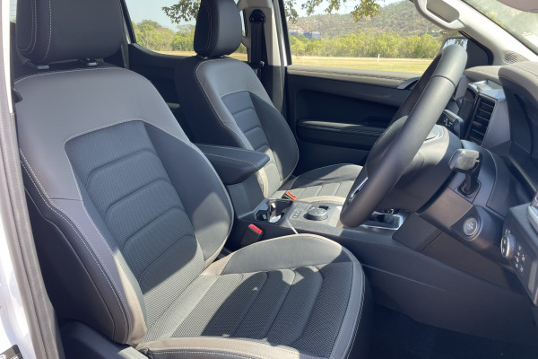 2025 Volkswagen Amarok NF TDI600 Style Ute Image 9