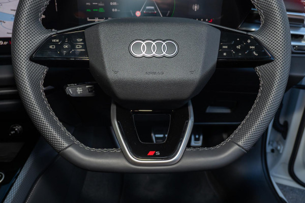 2025 Audi A5 B10 e-hybrid S-Line Wagon image 11