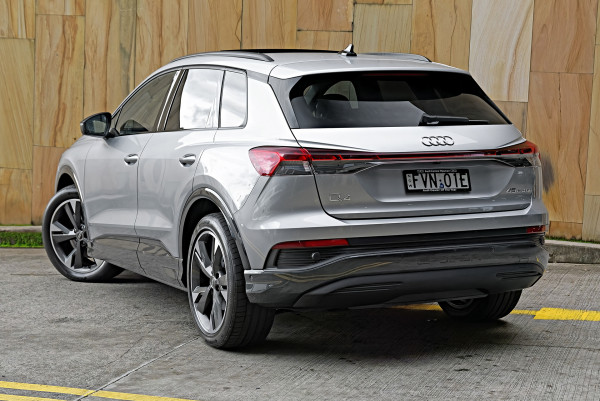 2025 MY24 Audi Q4 e-tron F4 45 SUV image 2