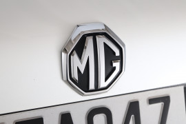 2025 MG HS PHEV Essence SUV