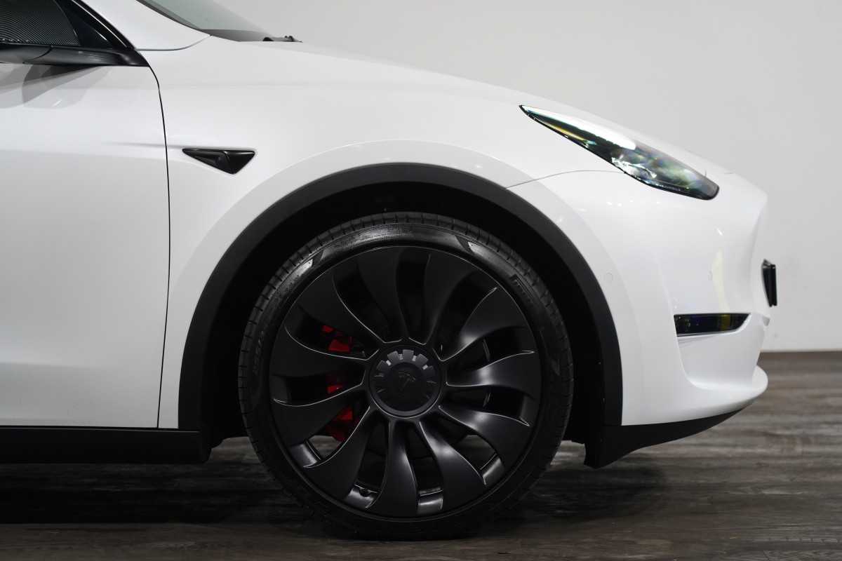 2023 Tesla Model Y Y Performance SUV Image 5