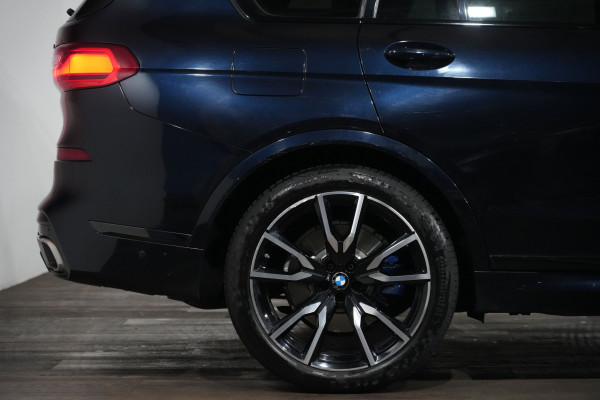 2019 BMW X7 Xdrive30d SUV image 6