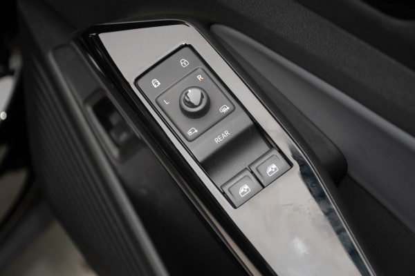 2025 Volkswagen ID. 5 E2 Pro SUV image 20