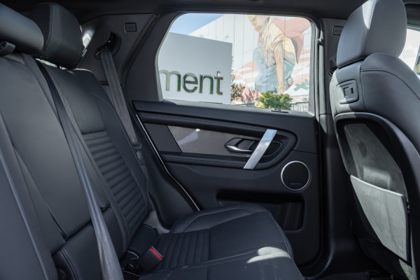 2026 Land Rover Discovery Sport L550 P250 Metropolitan SUV image 9