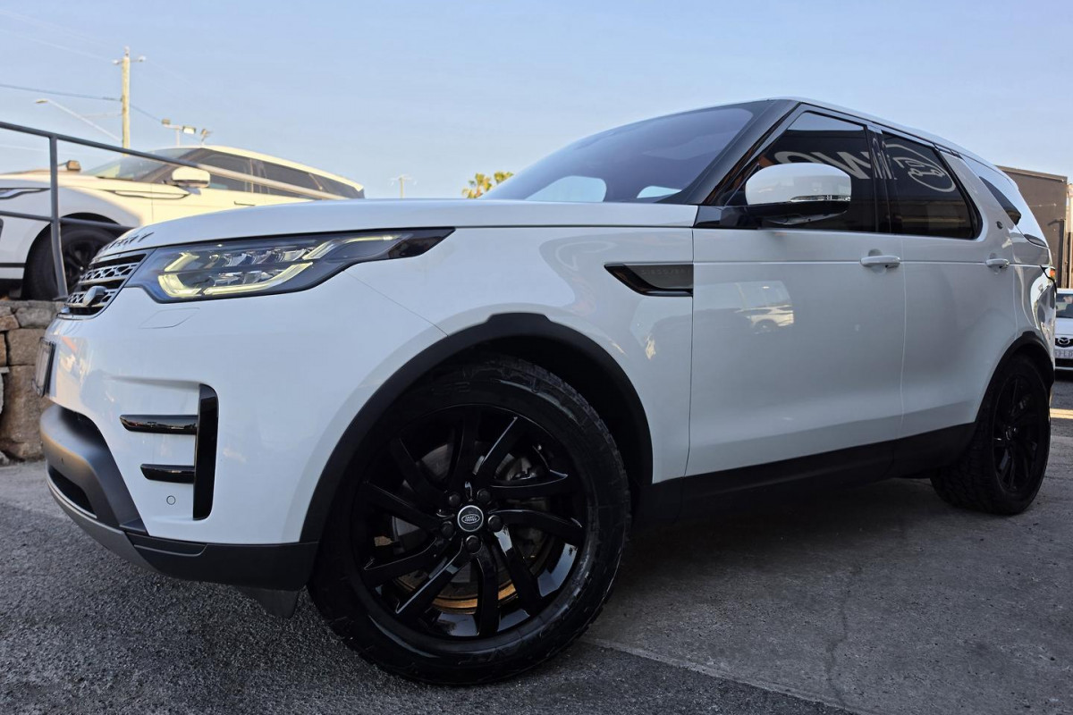 2018 Land Rover Discovery Series 5 SE SUV