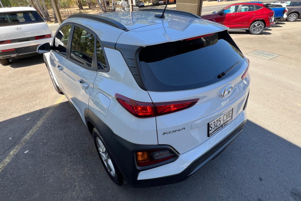 2020 Hyundai KONA OS.3 Active SUV Image 6