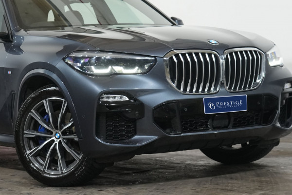 2021 BMW X5 xDrive30d SUV Image 2
