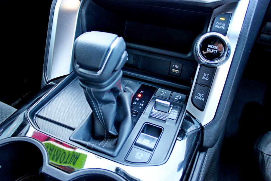 2023 Toyota LandCruiser FJA300R GX SUV Image 17