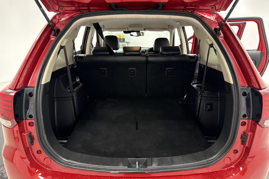 2019 Mitsubishi Outlander ZL LS SUV Image 15