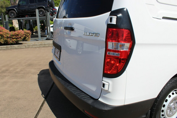 2019 Hyundai iLoad TQ4  Van Image 5