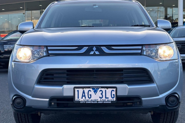 2012 MY13 Mitsubishi Outlander ZJ ES SUV Image 8