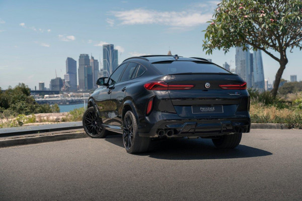 2021 BMW X6 M Competition SUV Image 3