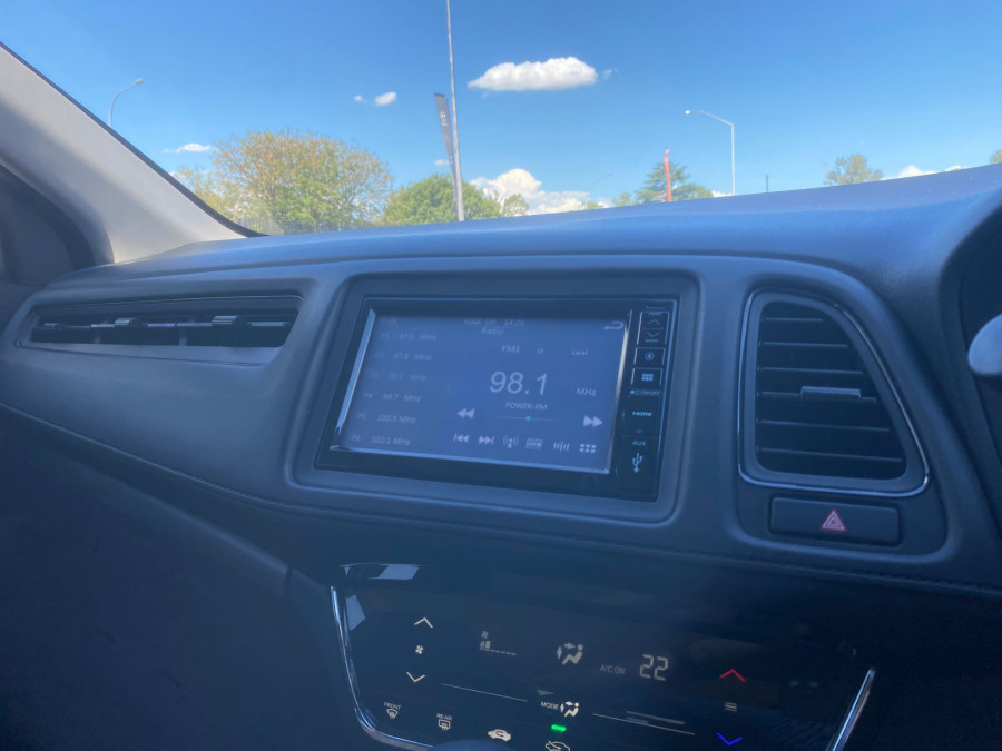 2019 Honda HR-V  VTi SUV Image 13