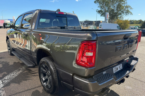 2026 Ram 1500 Express Ute Image 6