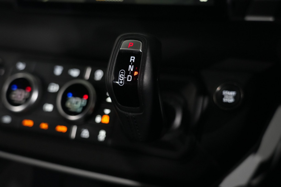 2024 Land Rover Defender L663 110 P300 S SUV Image 17