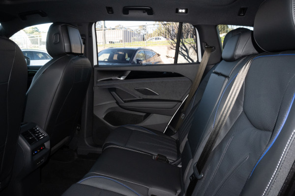 2026 Volkswagen Tayron R4 200TSI eHybrid R-Line SUV image 8