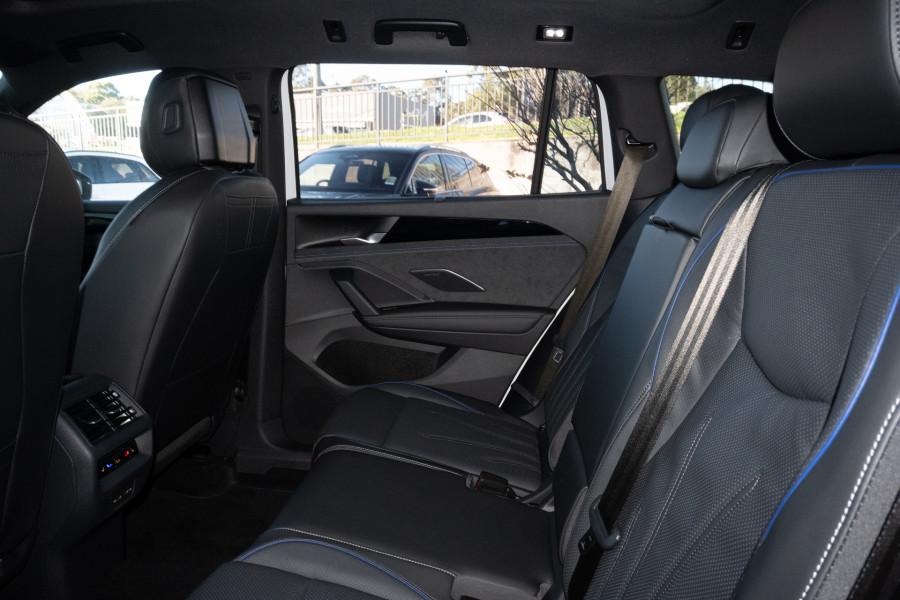 2026 Volkswagen Tayron R4 200TSI eHybrid R-Line SUV