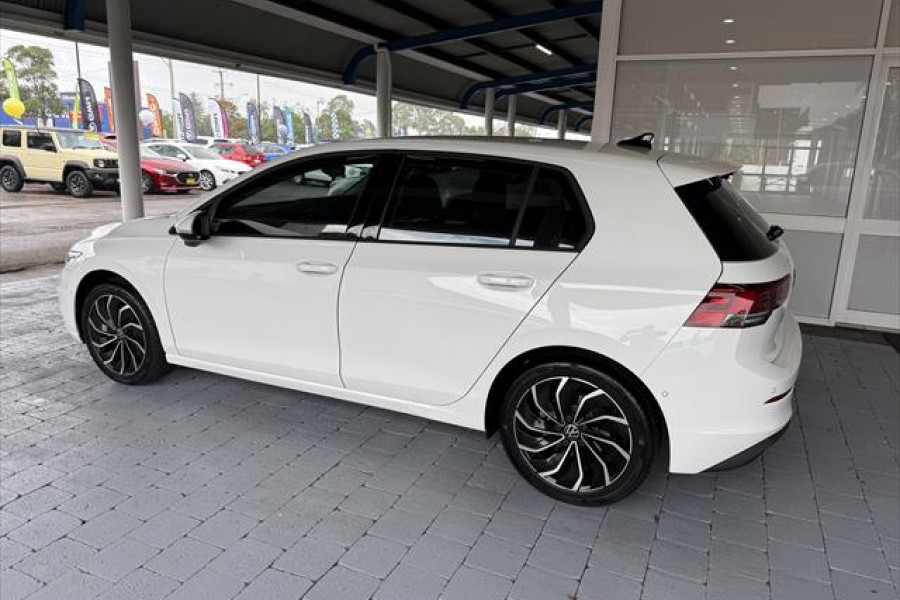2024 Volkswagen Golf 8 110TSI Life Hatch Image 9