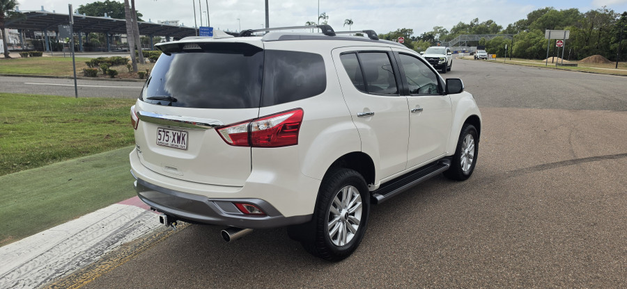2018 Isuzu MU-X LS-T SUV Image 7