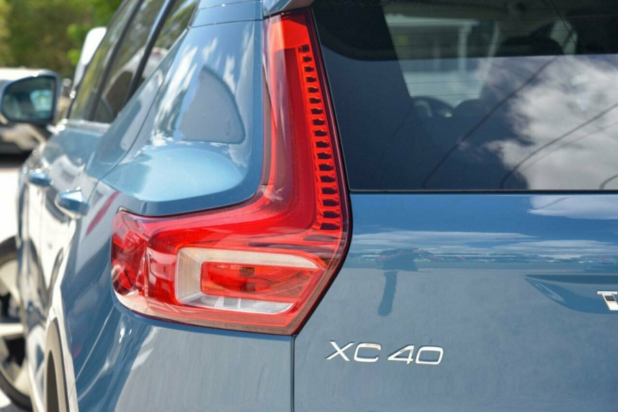 2024 MY25 Volvo XC40 XZ Ultra B4 Bright SUV Image 22