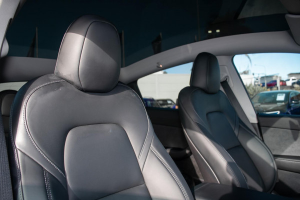 2022 Tesla Model Y  Rear-Wheel Drive SUV image 9