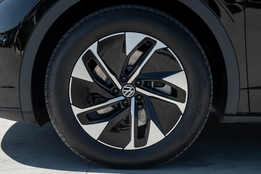 2025 Volkswagen ID. 5 E2 Pro SUV Image 23
