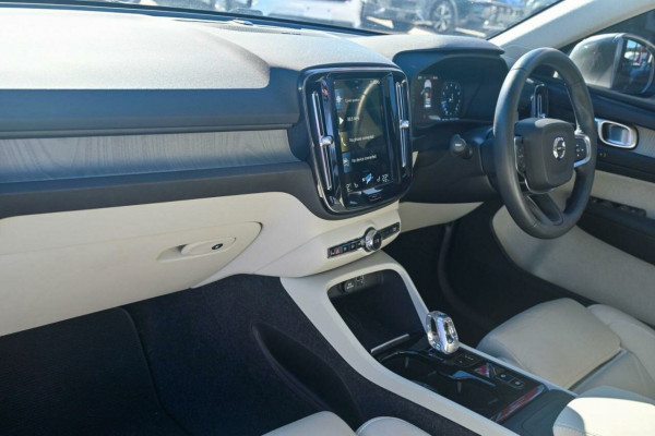 2020 MY21 Volvo XC40 XZ T4 Inscription SUV Image 15