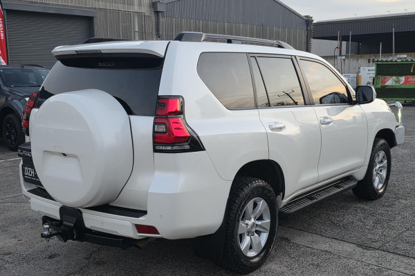2023 Toyota LandCruiser Prado GDJ150R GXL SUV Image 7