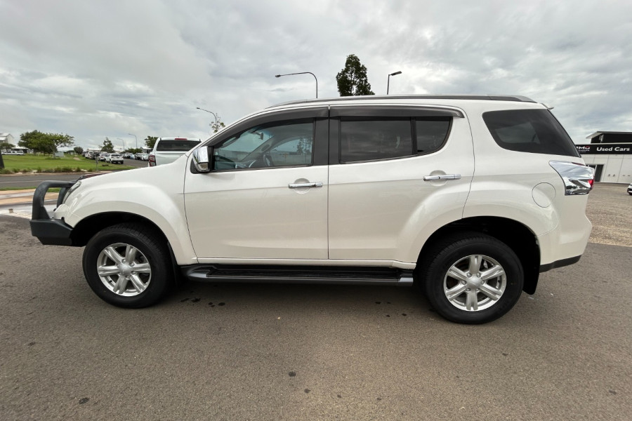 2016 MY15 Isuzu MU-X LS-T SUV Image 6