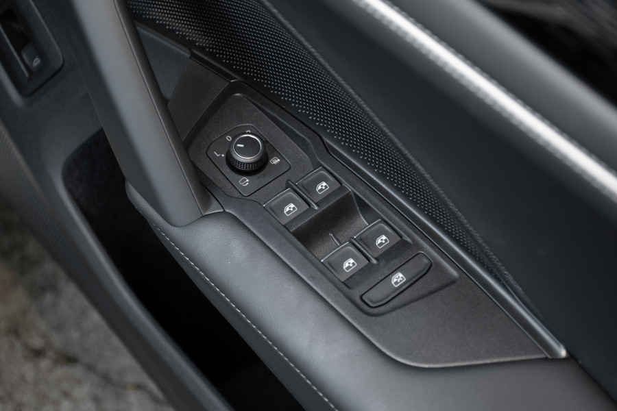 2025 Volkswagen Tayron R4 150TSI Elegance SUV