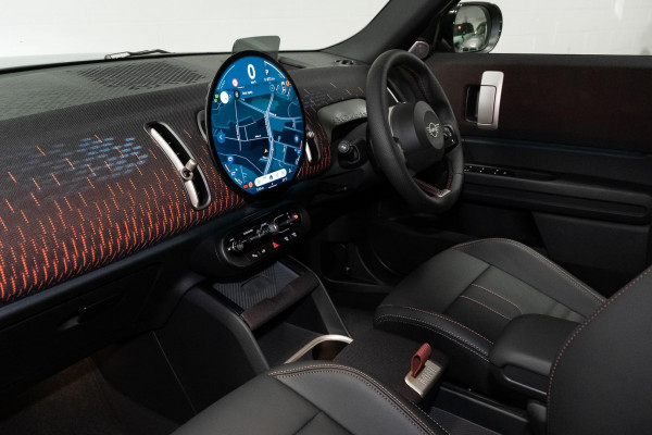 2025 MINI Countryman U25 JCW Favoured SUV image 8