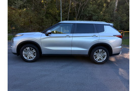 2022 MY24 Mitsubishi Outlander ZM LS SUV