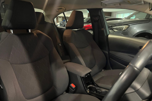 2020 Toyota Corolla ZRE SX Sedan Image 20