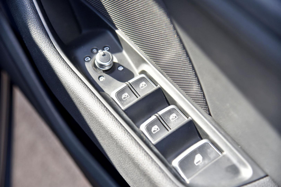 2018 Audi A3 8V  Convertible Image 10