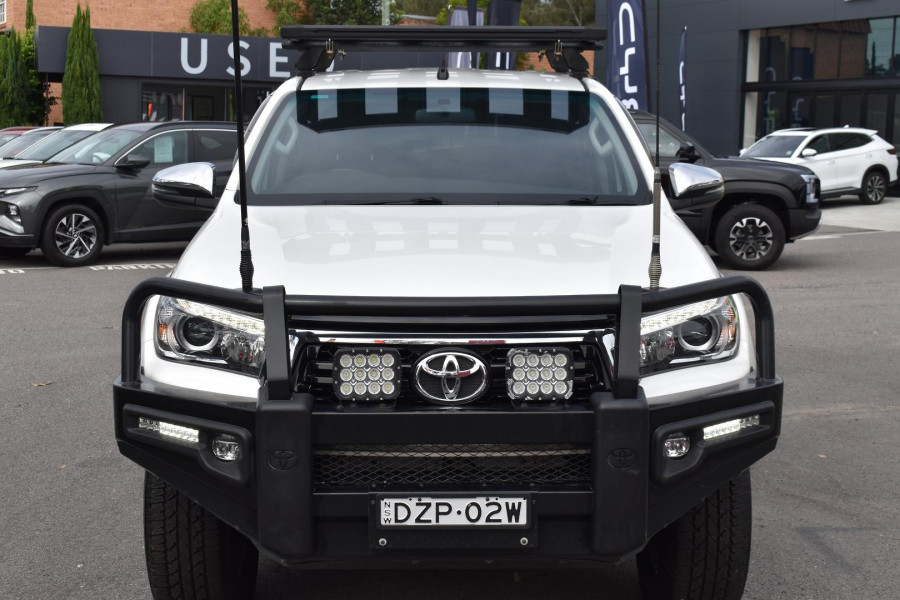 2018 Toyota HiLux  SR5 Double Cab Pick Up Image 23