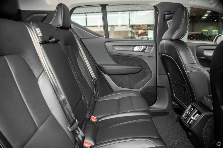 2025 MY26 Volvo XC40 XZ Plus B4 SUV Image 8