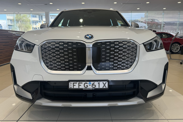 2023 BMW iX1 U11 eDrive20 xLine SUV Image 2